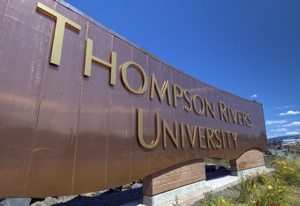 Giải đáp chính sách việc làm, định cư tại British Columbia cùng Đại diện trường Thompson River University