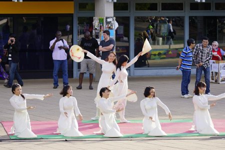 Rộn ràng màu sắc Việt trên đất nước chuột túi – Du học sinh Úc